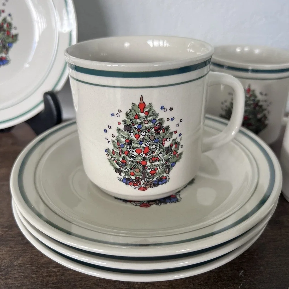 VTG Holiday Stoneware Place Setting For 4 People (16pc‎ Set)